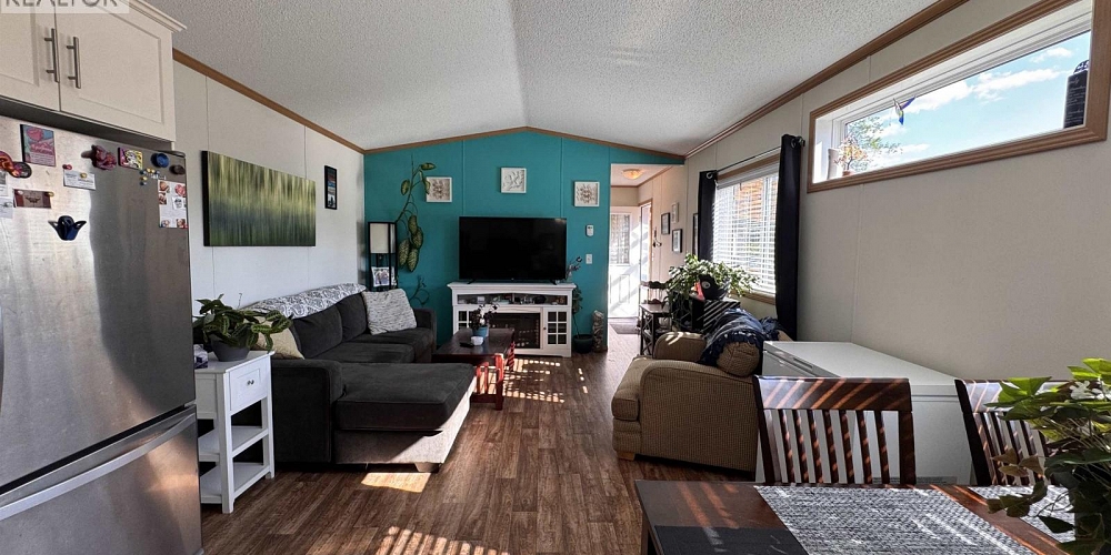 27 5204 ACKROYD STREET Terrace Photo 3 27 5204 ACKROYD STREET Terrace Photo 3